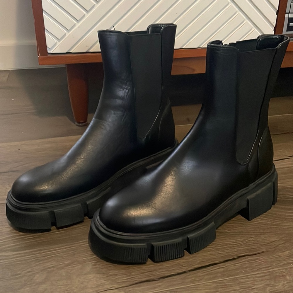 Zara Ankle Boot size 37